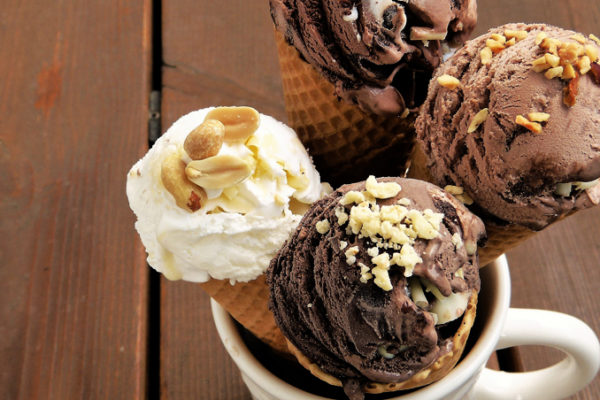 Añade un toque de complejidad a tu helado favorito con aceite de oliva virgen extra